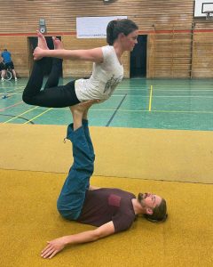 Akrobatik mit Acro-Yoga 1